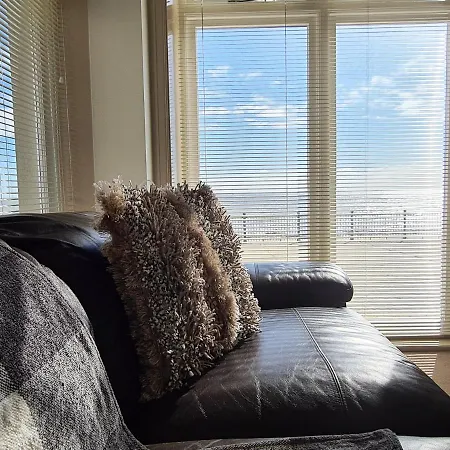 Seas The Day Beachfront Apartment Ramsgate - Sleeps 4 Exterior photo