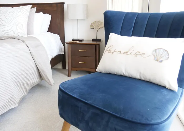 Seas The Day Beachfront Apartment Ramsgate - Sleeps 4