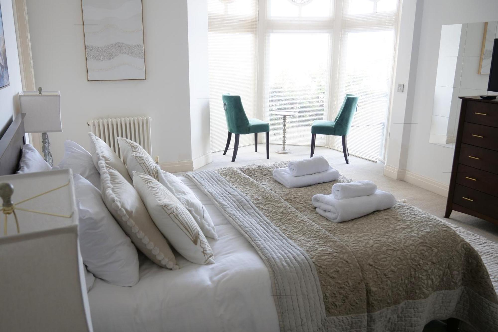 Seas The Day Beachfront - Sleeps 4 Apartment Ramsgate