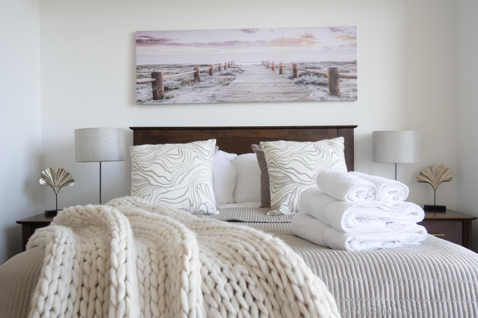 Seas The Day Beachfront - Sleeps 4 * Ramsgate